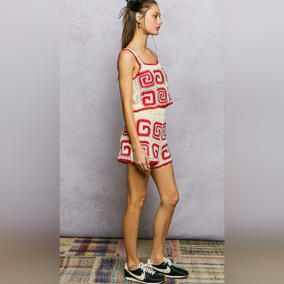 #1136 POL Red Maze Crochet Set - Picture 11 of 12